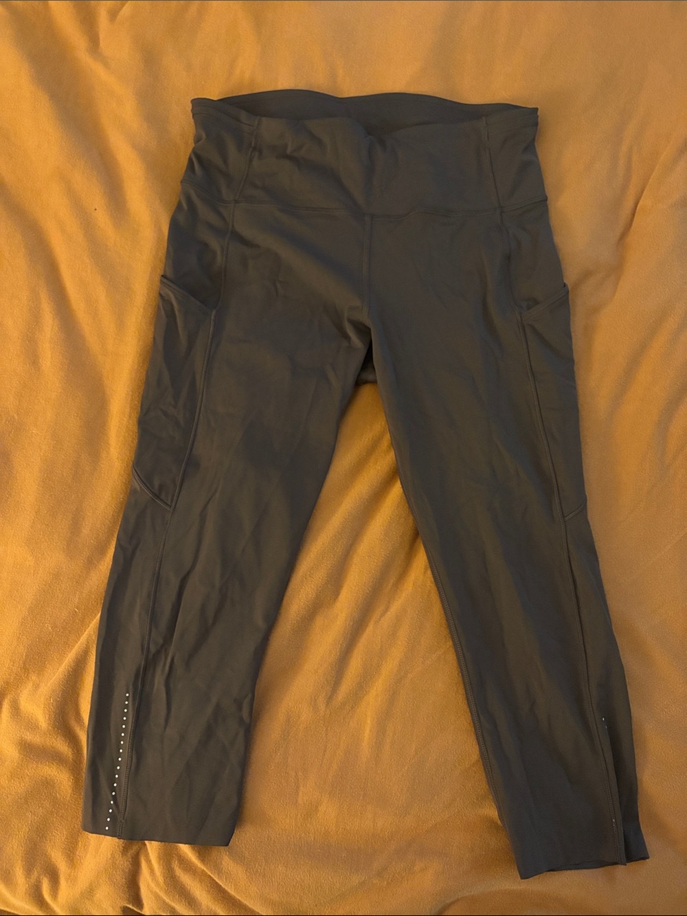 Fast and Free High Rise Crop 19’